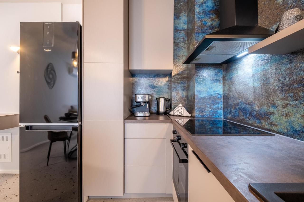 Emirates Lux Apartment And Parking ソフィア エクステリア 写真