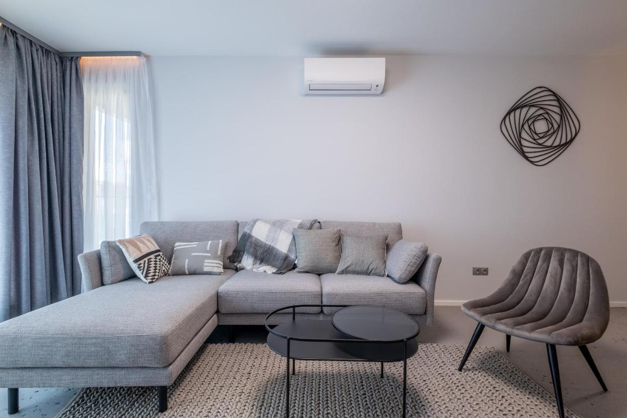 Emirates Lux Apartment And Parking ソフィア エクステリア 写真
