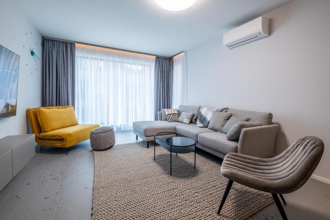 Emirates Lux Apartment And Parking ソフィア エクステリア 写真