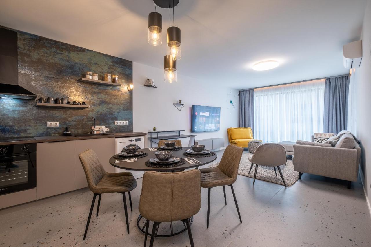 Emirates Lux Apartment And Parking ソフィア エクステリア 写真