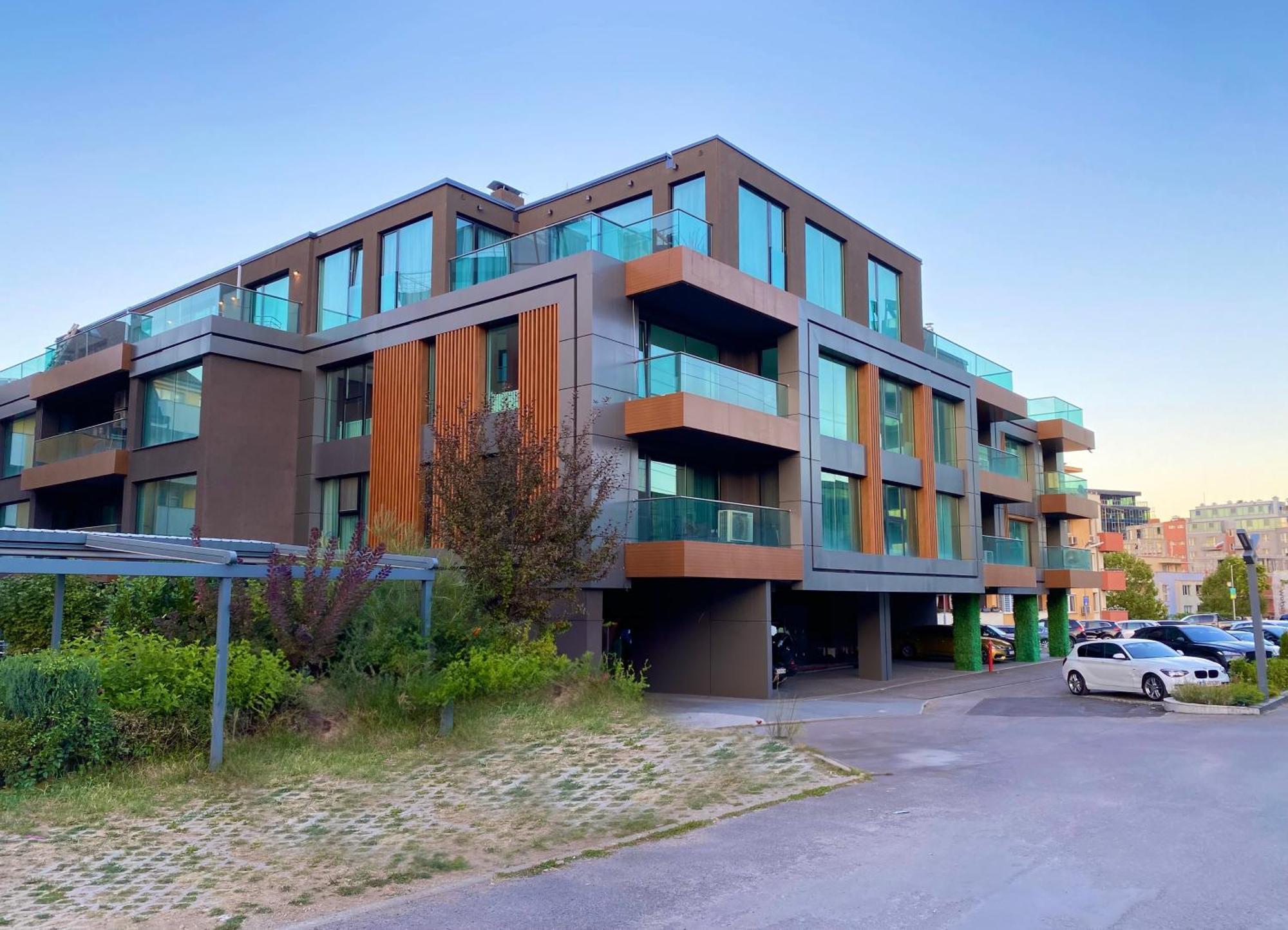 Emirates Lux Apartment And Parking ソフィア エクステリア 写真